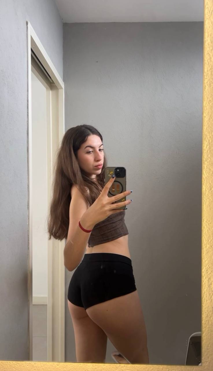 Amber in her underwear in Juian