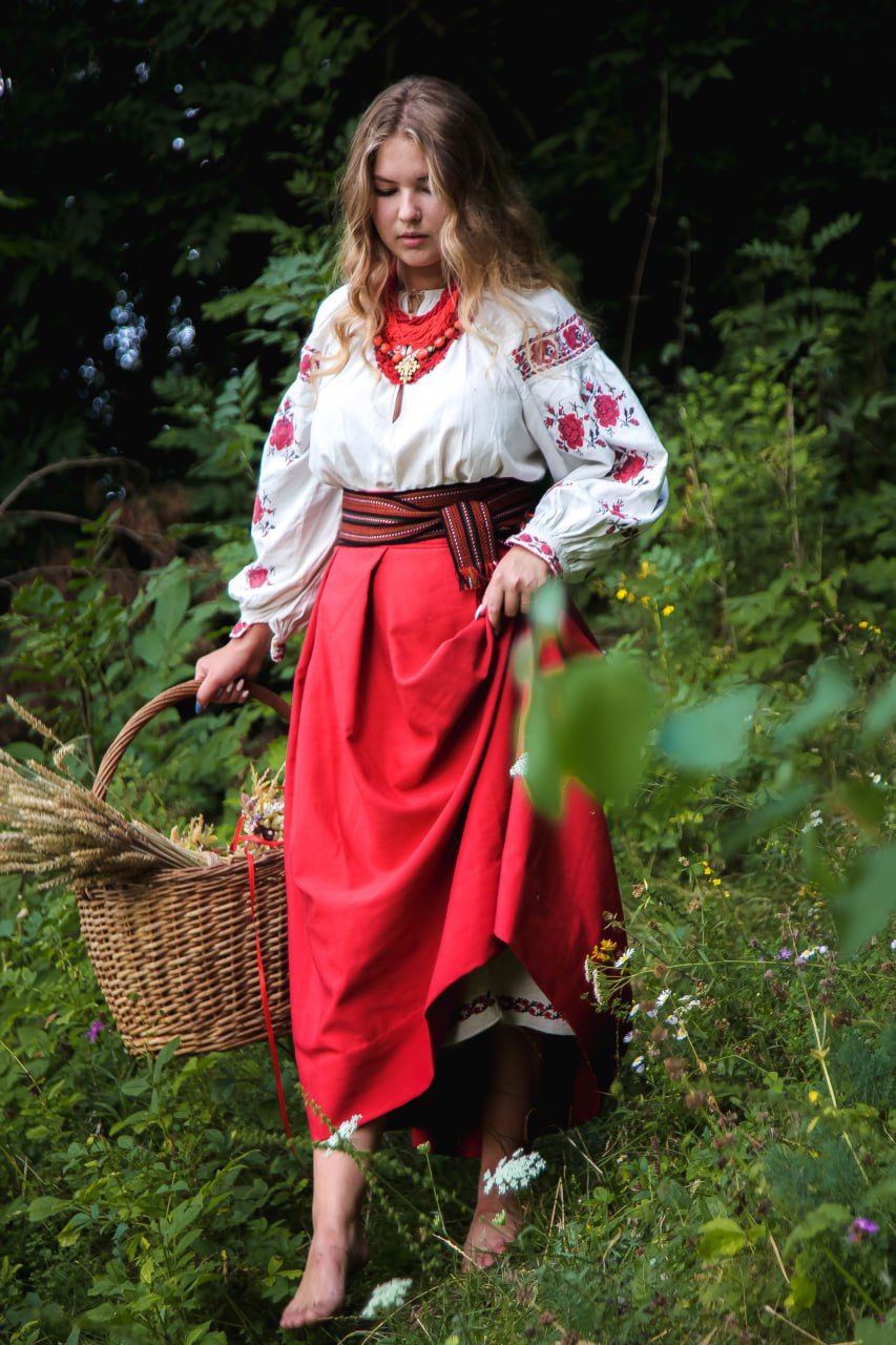 Slavic girls in Juian