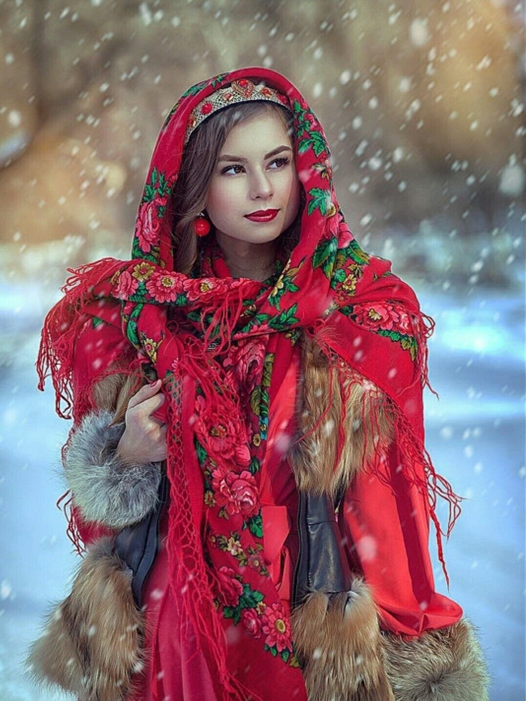 Beautiful girl Women in Slavic costumes in Juian